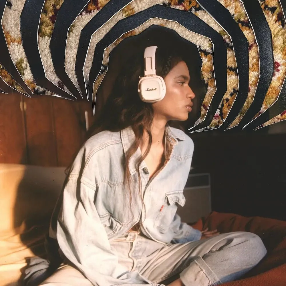 Audífonos Marshall Major V Bluetooth On Ear - Crema - Image 9