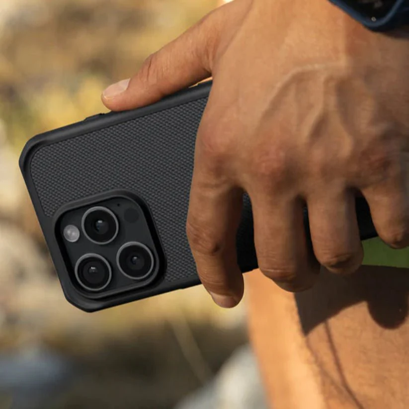 Case ItSkins Ballistic R Nylon para iPhone 16 Pro con MagSafe - Negro - Image 7